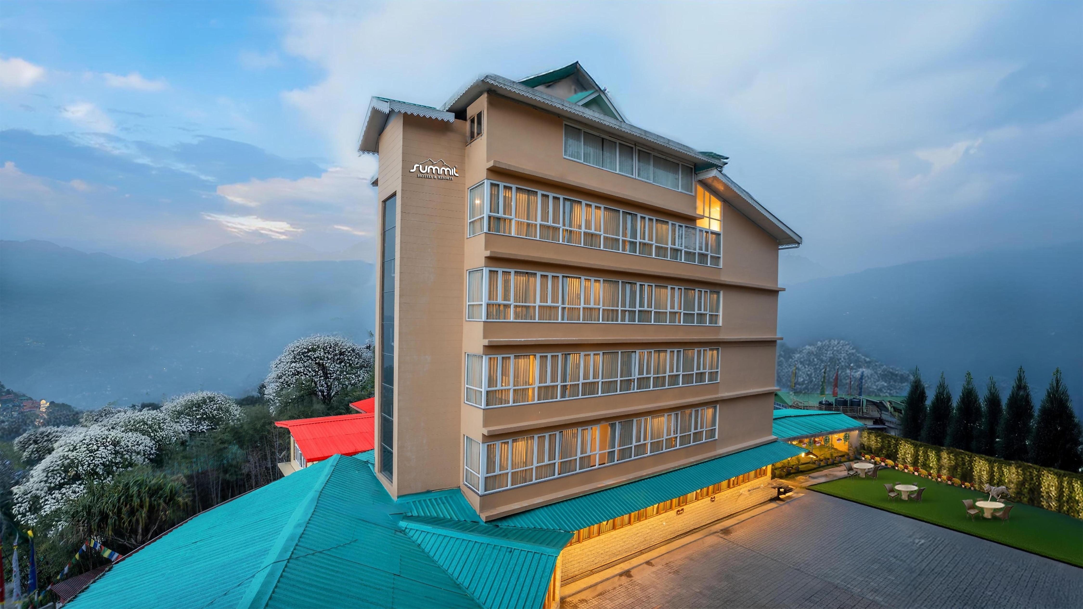 SUMMIT NAMNANG COURTYARD & SPA MG MARG